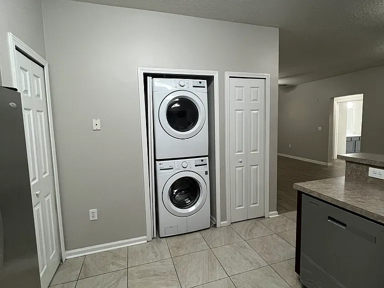 6985 Ortega Woods Dr — Photo 15