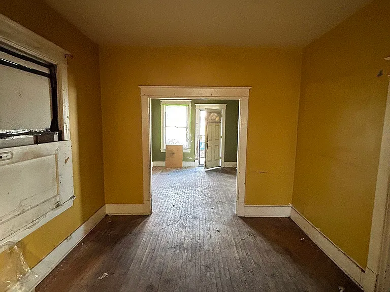 4424 Marcus Ave — Photo 8