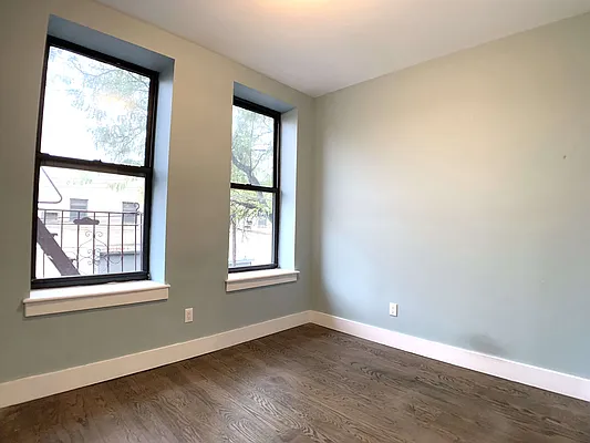 Rented by Nooklyn NYC LLC | media 16