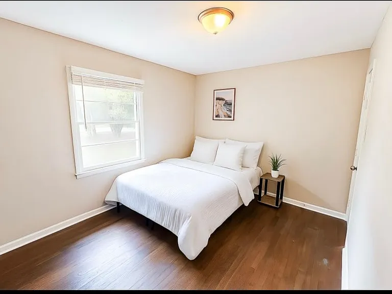 26114 Camphorwood Ave — Photo 2