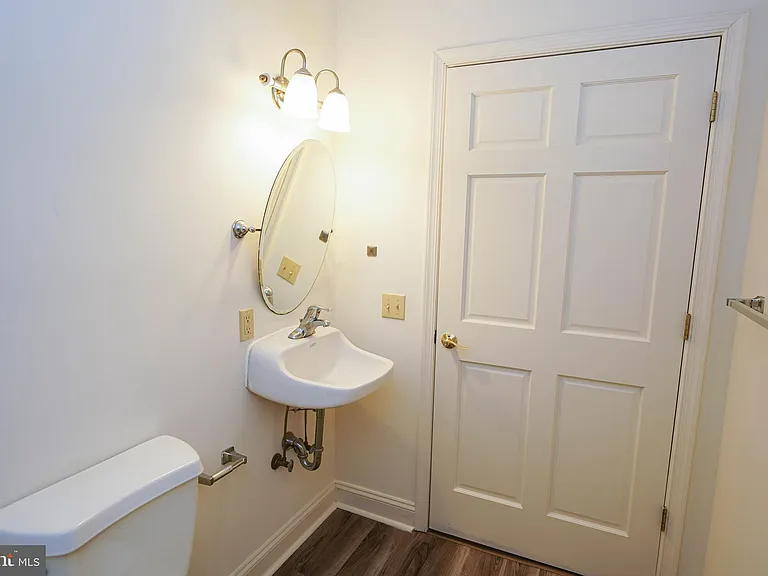 800 Travers St #6 — Photo 20