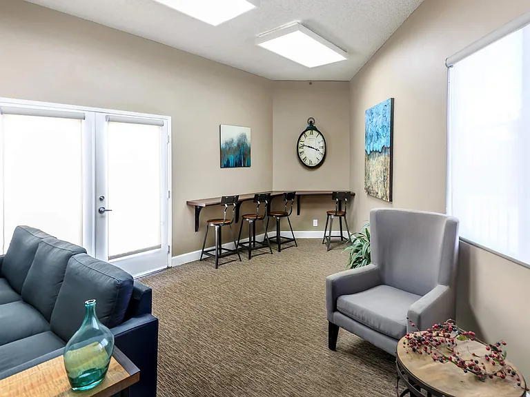 Pacific View Apartment Homes — Photo 7