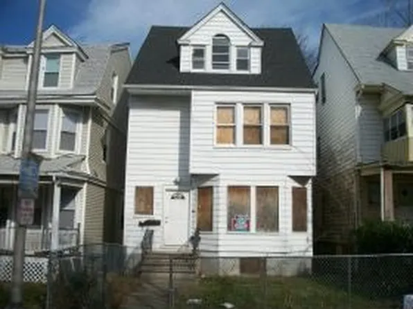 60 New St, East Orange, NJ 07017