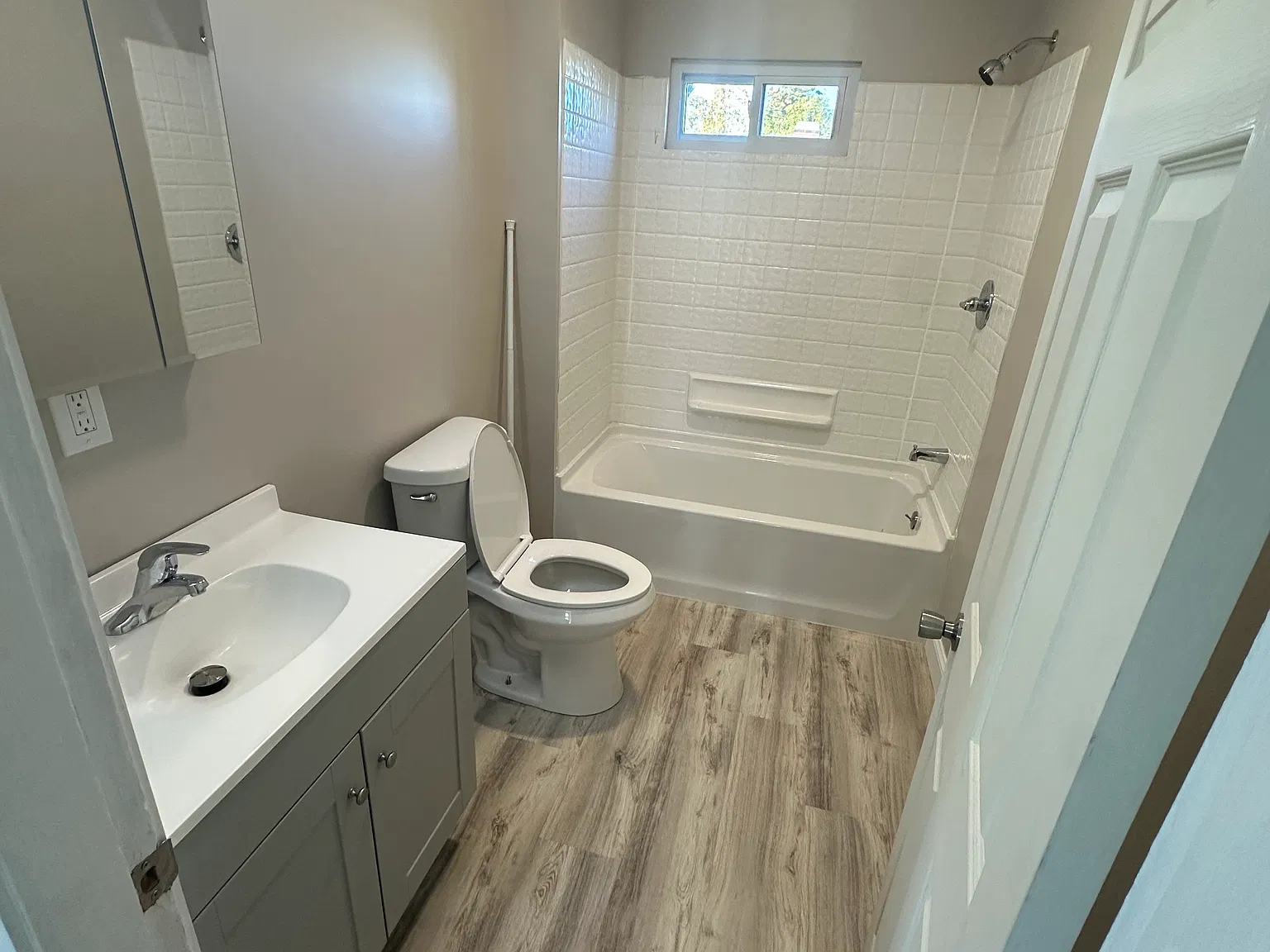 4 bed, 1500 sqft, $2,500 — Photo 4