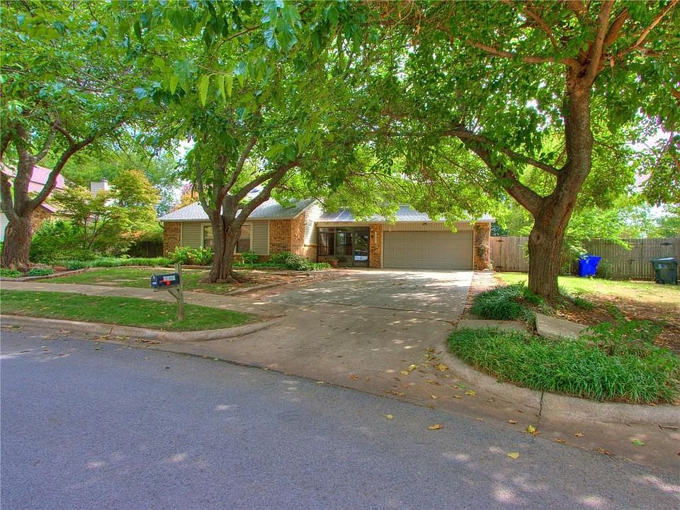 1st image of 2106 Twisted Oak Dr