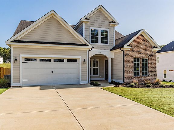 5th image of 611 River Oaks Lane