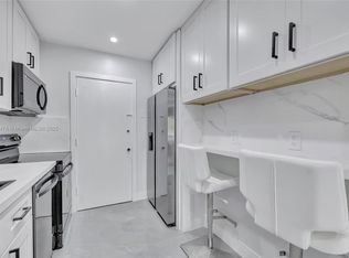 2271 NE 68th St #202, Fort Lauderdale, FL 33308
