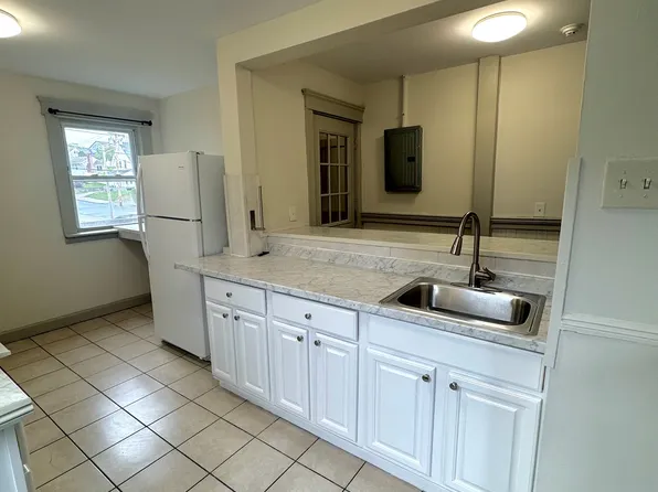 584 W Boylston St, Worcester, MA