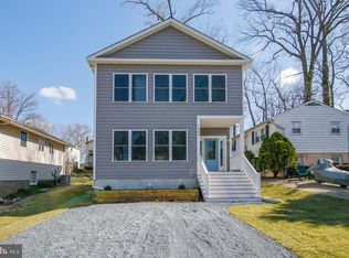 1247 Shore Dr, Edgewater, MD 21037