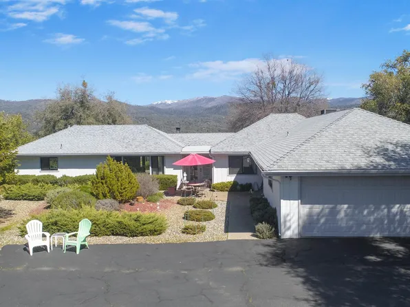 46531 Eastwood Dr N, Oakhurst, CA 93644