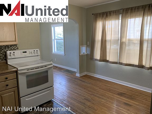 3rd image of 2316 Grandview Blvd
