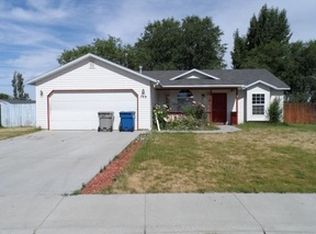748 Johnson Dr, Middleton, ID 83644