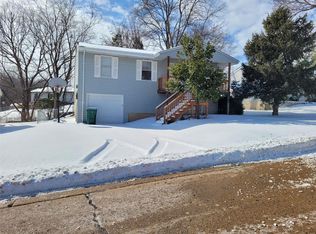 5308 Gloucester Rd, High Ridge, MO 63049