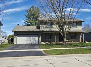 124 Lloyd St, Cary, IL 60013