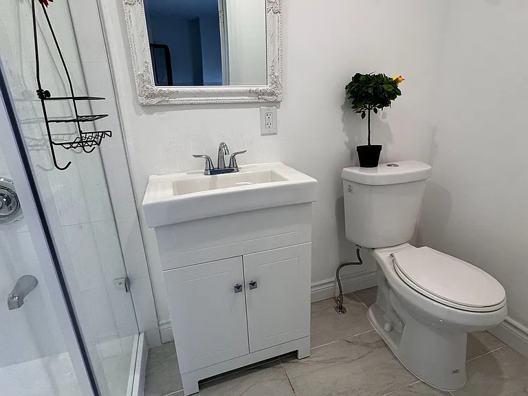 2425 Carlanne Pl #MAIN — Photo 31