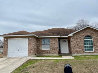 8826 Pensive Dr, Converse, TX 78109