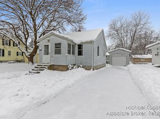 2117 Oregon Ave SW, Wyoming, MI 49519