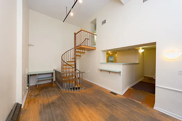 Sold by Tabak Real Estate | media 1