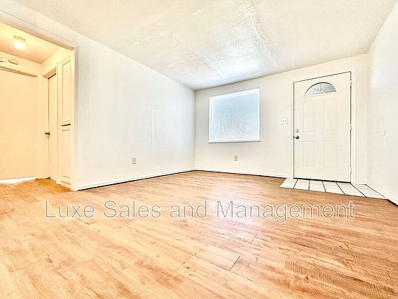 5th image of 1700 Karen Dr