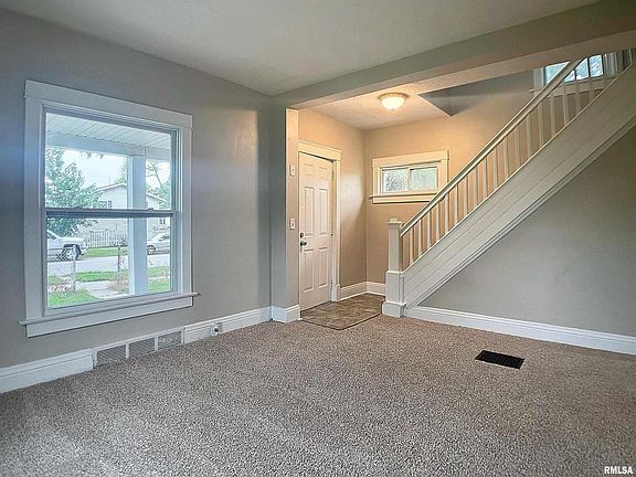 4th image of 1523 11th Ave