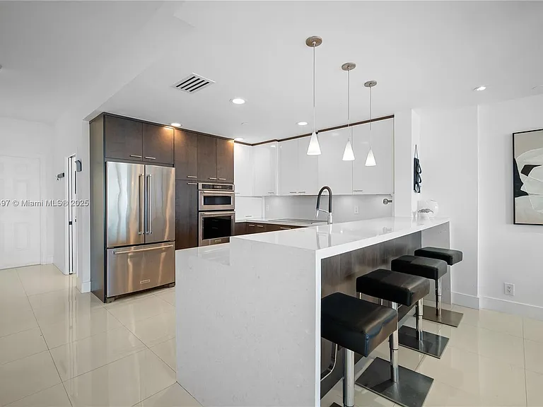 19234 Fisher Island Dr #19234 — Photo 7