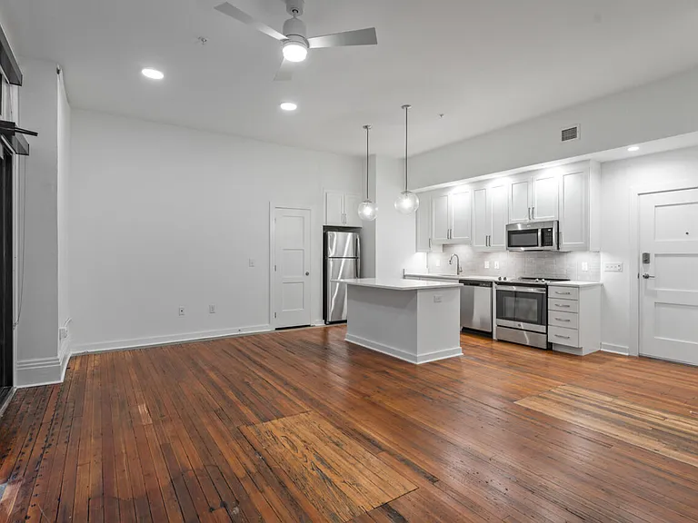 Mutual on Main Apartments — Photo 107