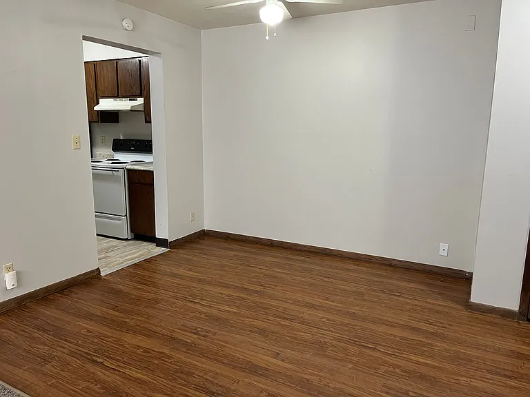 1730 B St — Photo 5