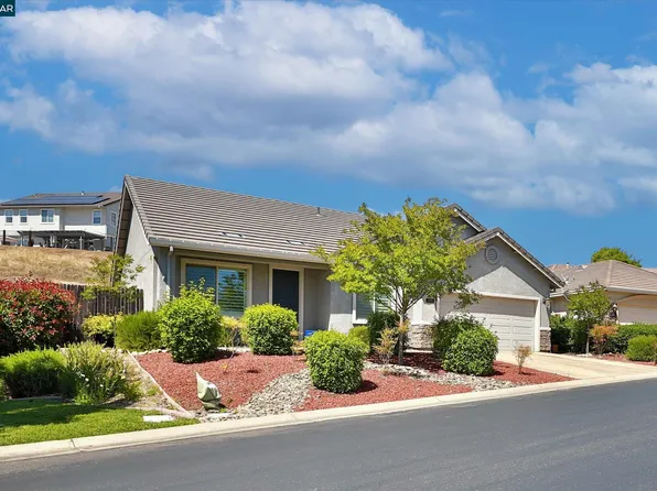 305 Gold Creek Dr, Valley Springs, CA 95252