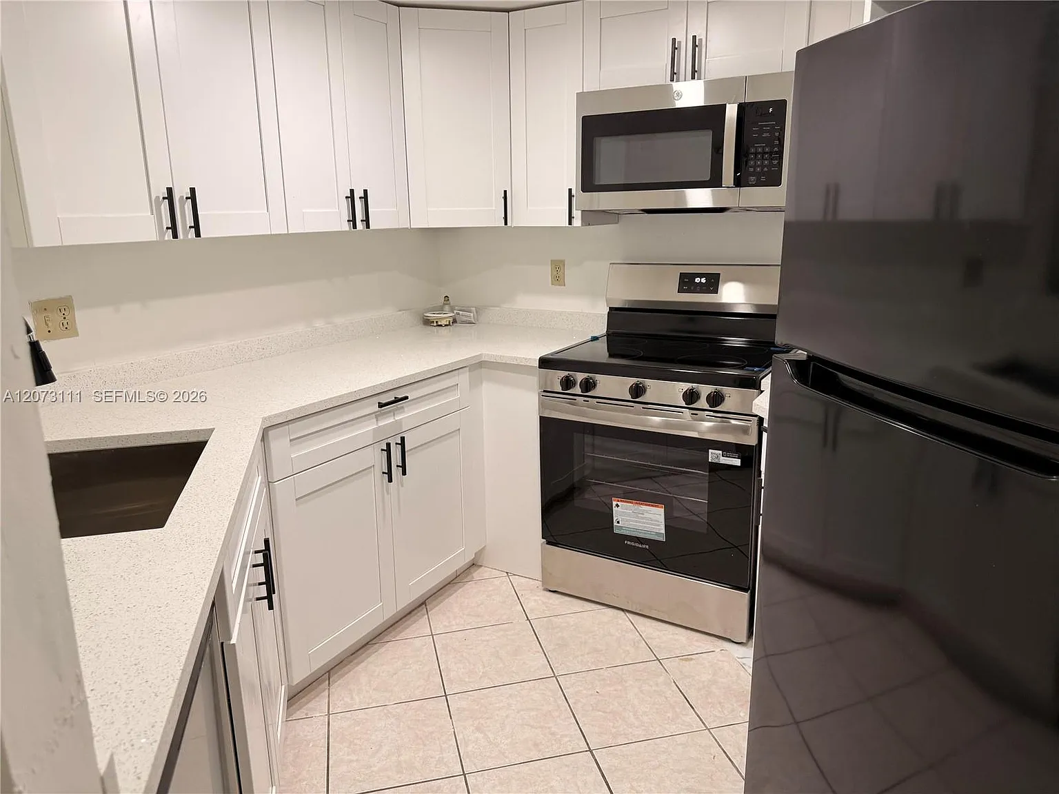 2 bed, 1187 sqft, $2,300 — Photo 2