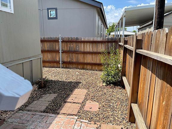 3rd image of 327 Sierra Vista Dr