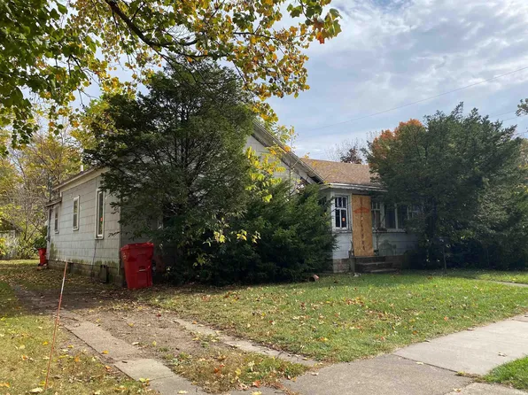 233 N Maple St, Argos, IN 46501