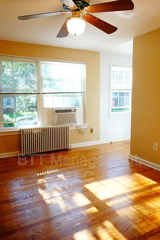1 bed, 1.0 bath, 600 sqft, $1,350 — Photo 2