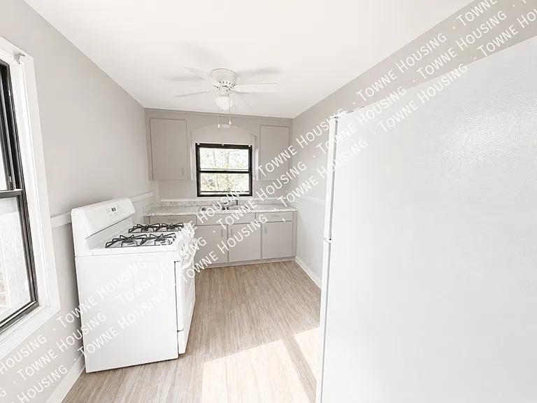 12 Knowlton Ave #224493 — Photo 4