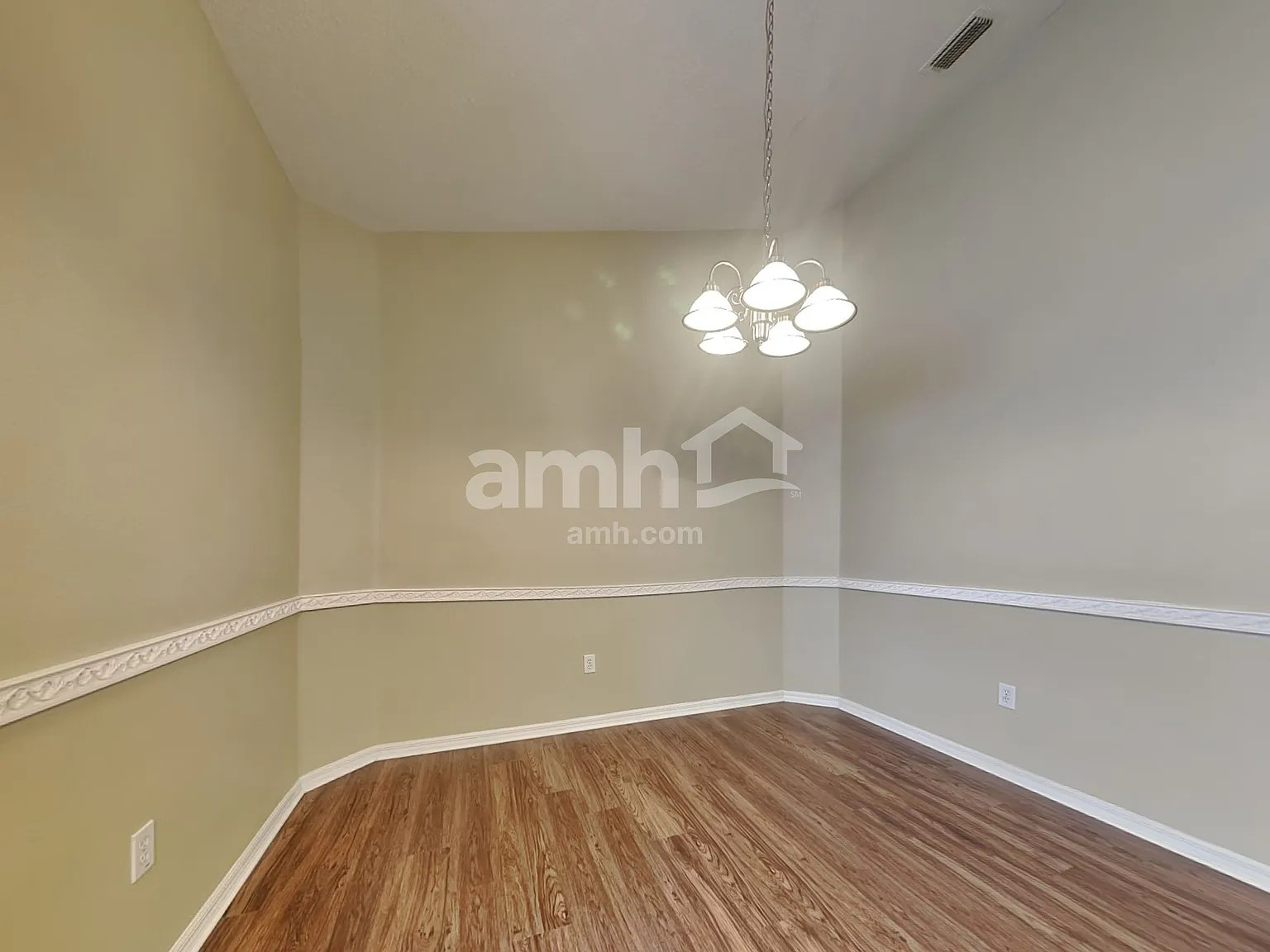 3 bed, 2.0 bath, 1859 sqft, $2,450 — Photo 4