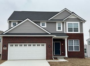 6210 S Trailwoods Dr, Ann Arbor, MI 48103