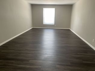 2007 SW Mission Ave APT 17, Topeka, KS 66604