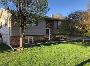 4115 17th Ave, Moline, IL 61265