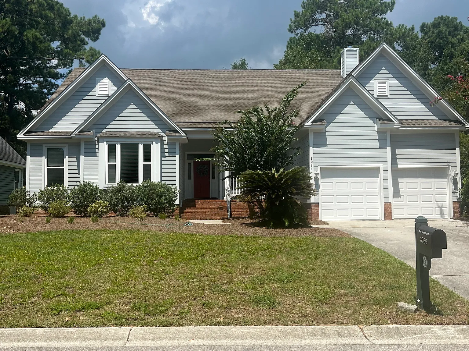 3 bed, 2.5 bath, 2486 sqft, $3,300 — Photo 1