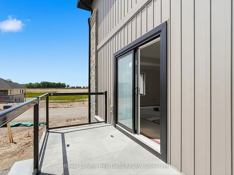 15 Cassidy St #6 — Photo 20