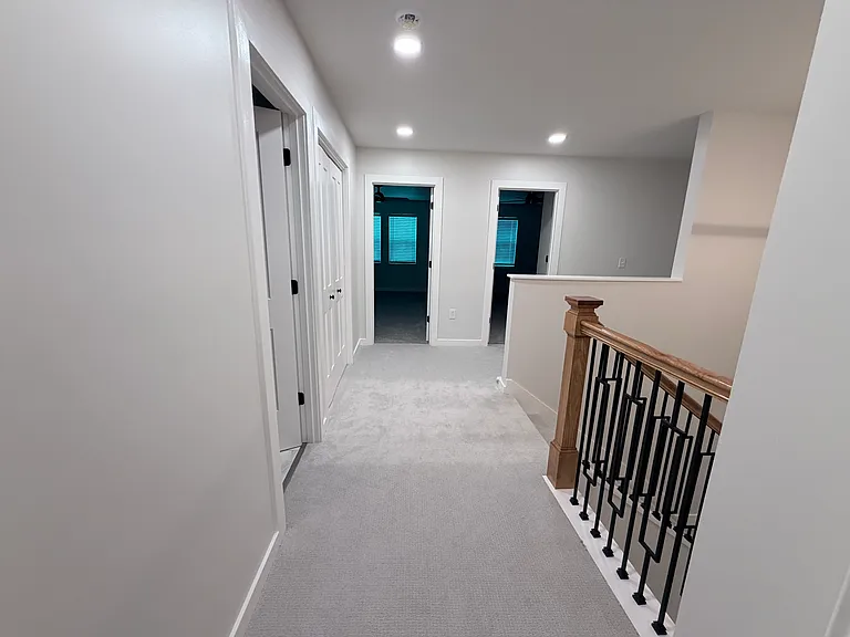 2027 Agnes Ave — Photo 15