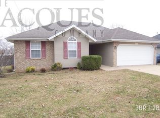 901 W Dustin Ln, Nixa, MO 65714