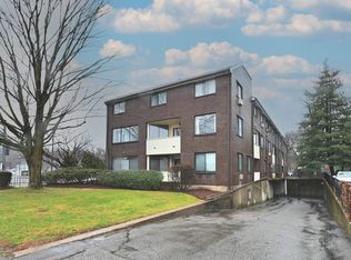 935 Washington St APT 17, Newton, MA 02460