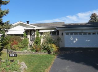 881 S Chatham Ave, Addison, IL 60101