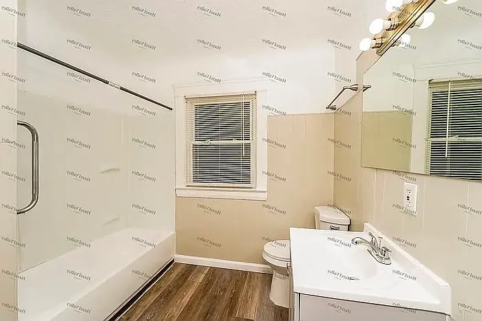 10811 Sprague Ave #1 — Photo 2