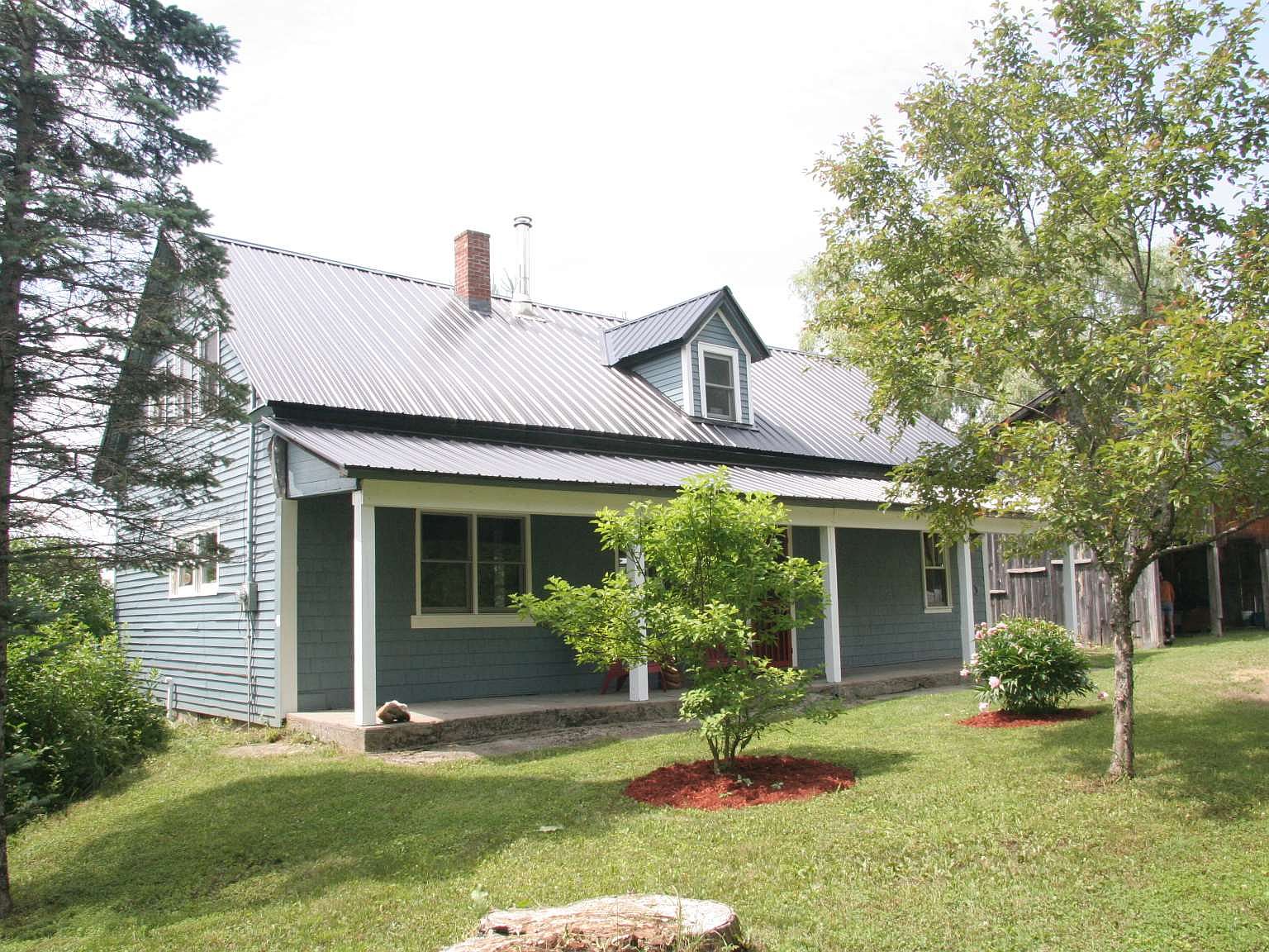 529 Kingdom Rd West Burke Vt 052 Zillow