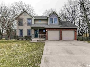 108 Sunflower Ln, Chatham, IL 62629