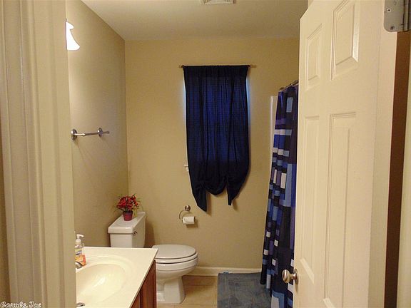 5th image of 8111 Oxford Valley Dr