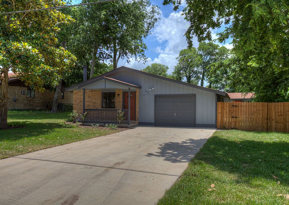1st image of 126 Woods End