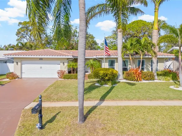 14715 Crown Dr, Largo, FL 33774