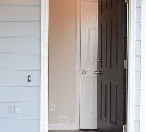 3rd image of 5053 Tangerine Dr